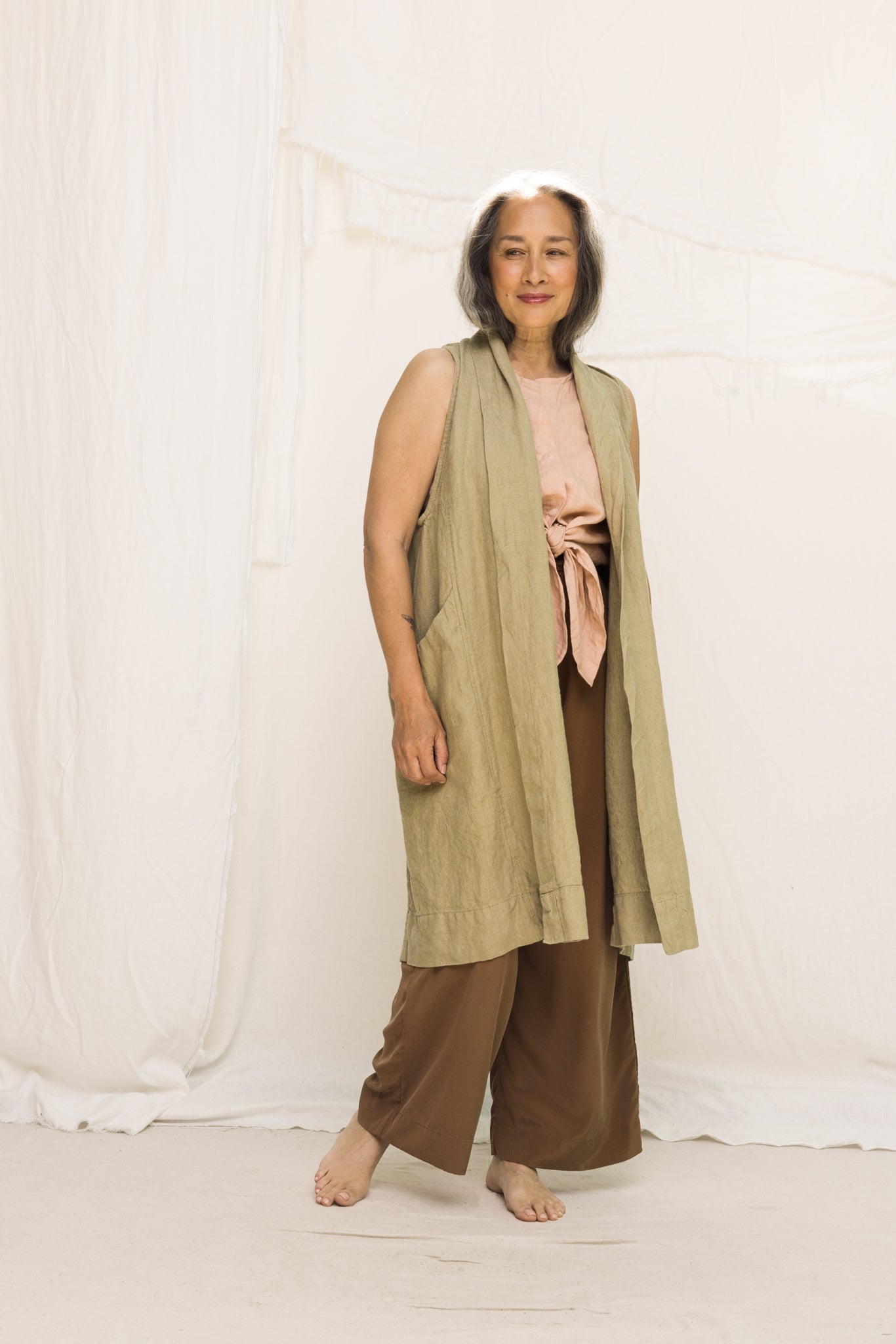 Clyde Vest in Midweight Linen