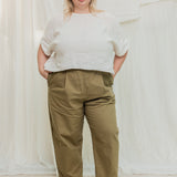 Andy Trouser in Organic Cotton Canvas Olivine#color_olivine