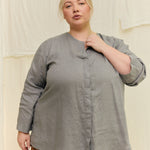 Long Sleeve Kara Snap Top in Lightweight Linen Overcast#color_overcast