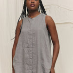 Sleeveless Kara Snap Top in Lightweight Linen Overcast#color_overcast